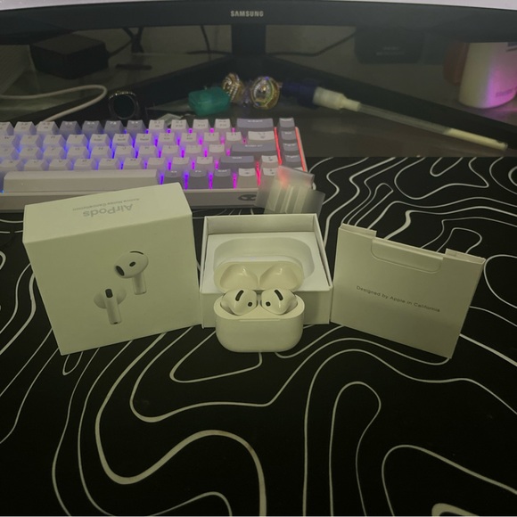 Apple AirPods Pro with White Charging Case